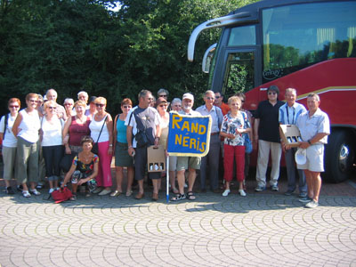 2009: Die Wandergruppe „Randonnée Nérisienne“ (35 Personen) kommt nach Wadersloh